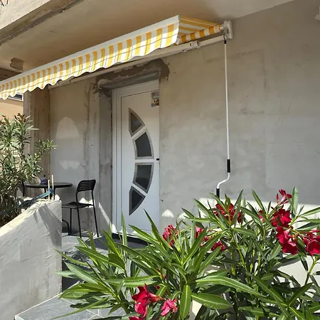 Lollipop Apartment *